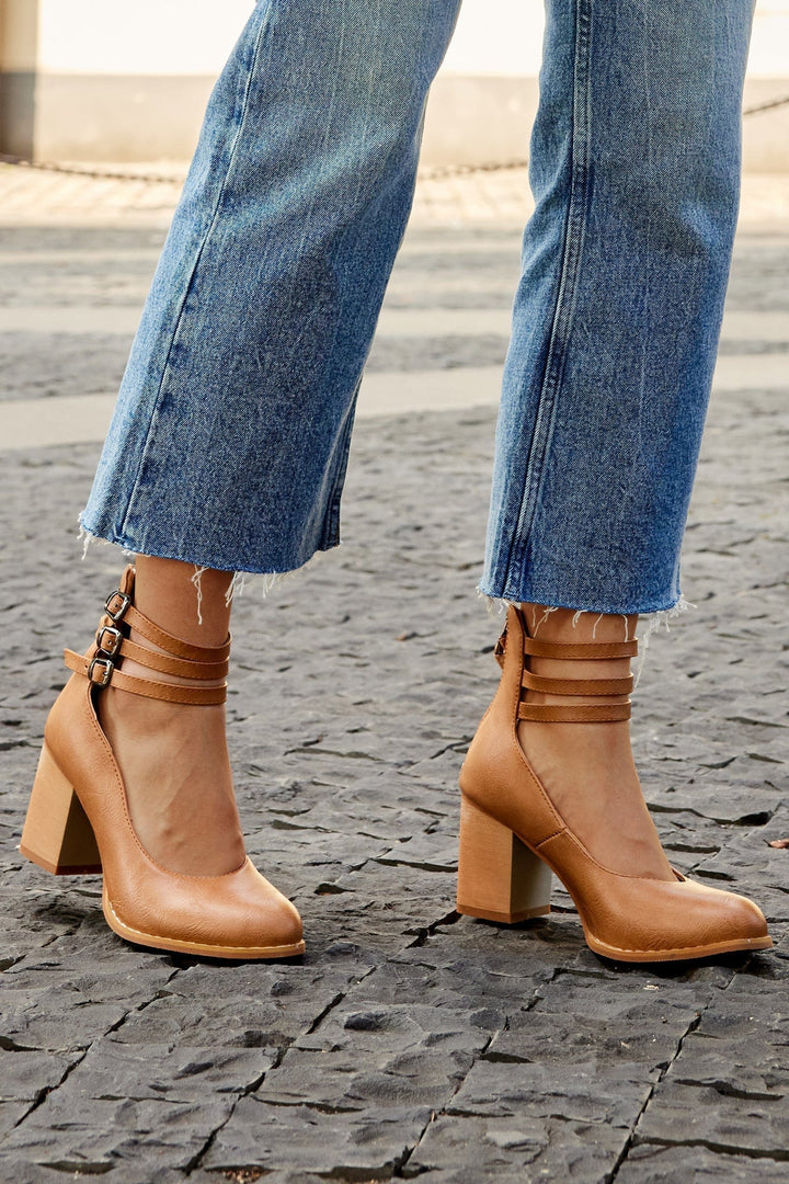 Ariana | Tacones de Triple Hebilla