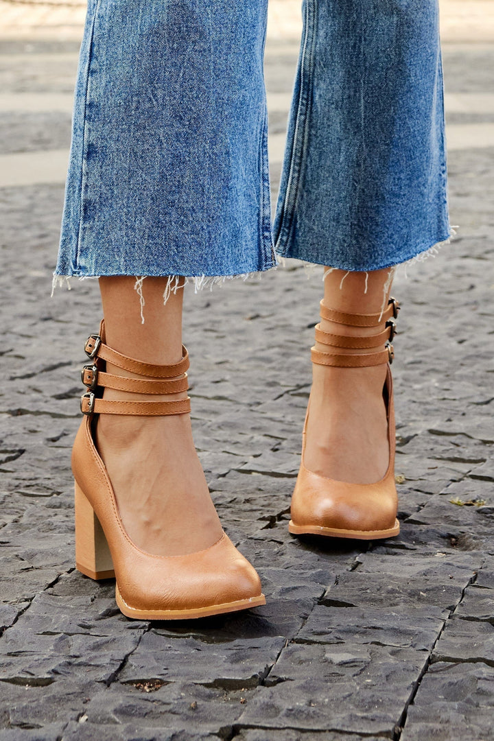 Ariana | Tacones de Triple Hebilla